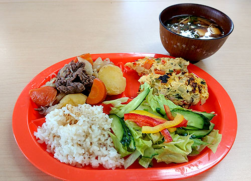 肉じゃがとスパニッシュオムレツ