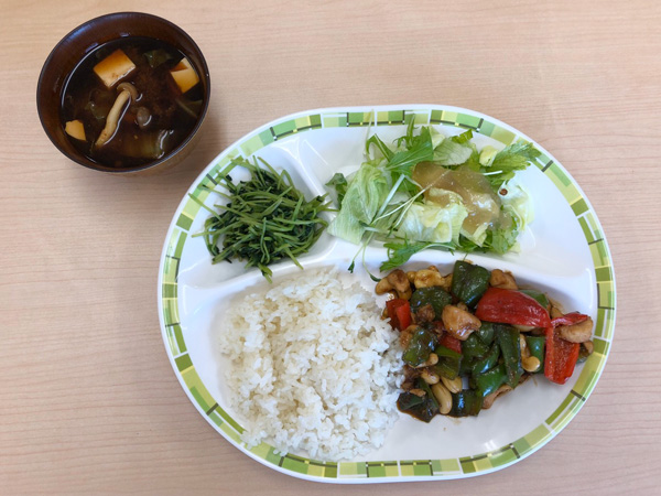 カシューナッツと鶏肉炒め