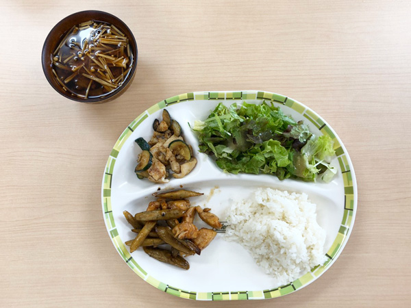 牛蒡と鶏ささみの炒め物