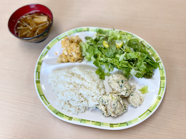 鶏ひき肉のふわふわ団子