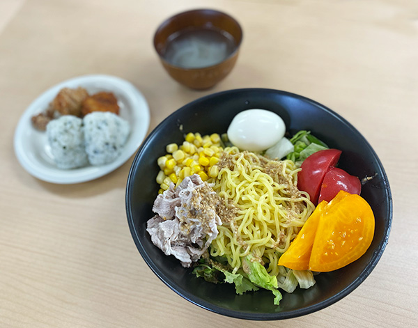 ラーメンサラダ