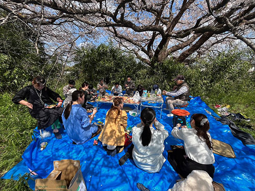 皆で会食1